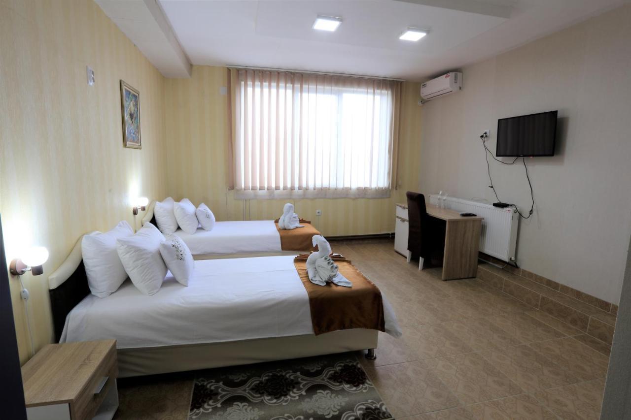 Garni Hotel Saradis Крушевац Экстерьер фото