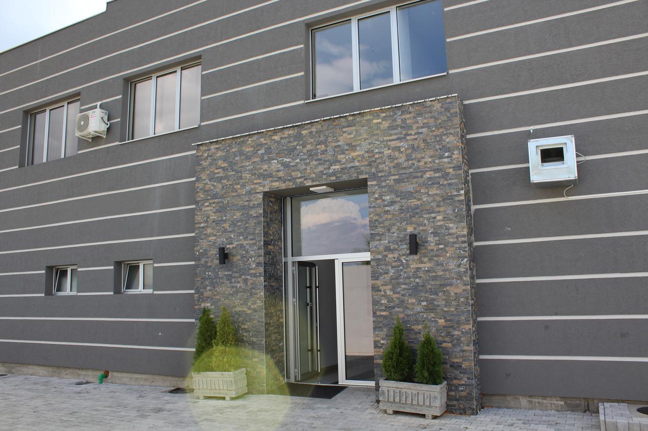 Garni Hotel Saradis Крушевац Экстерьер фото