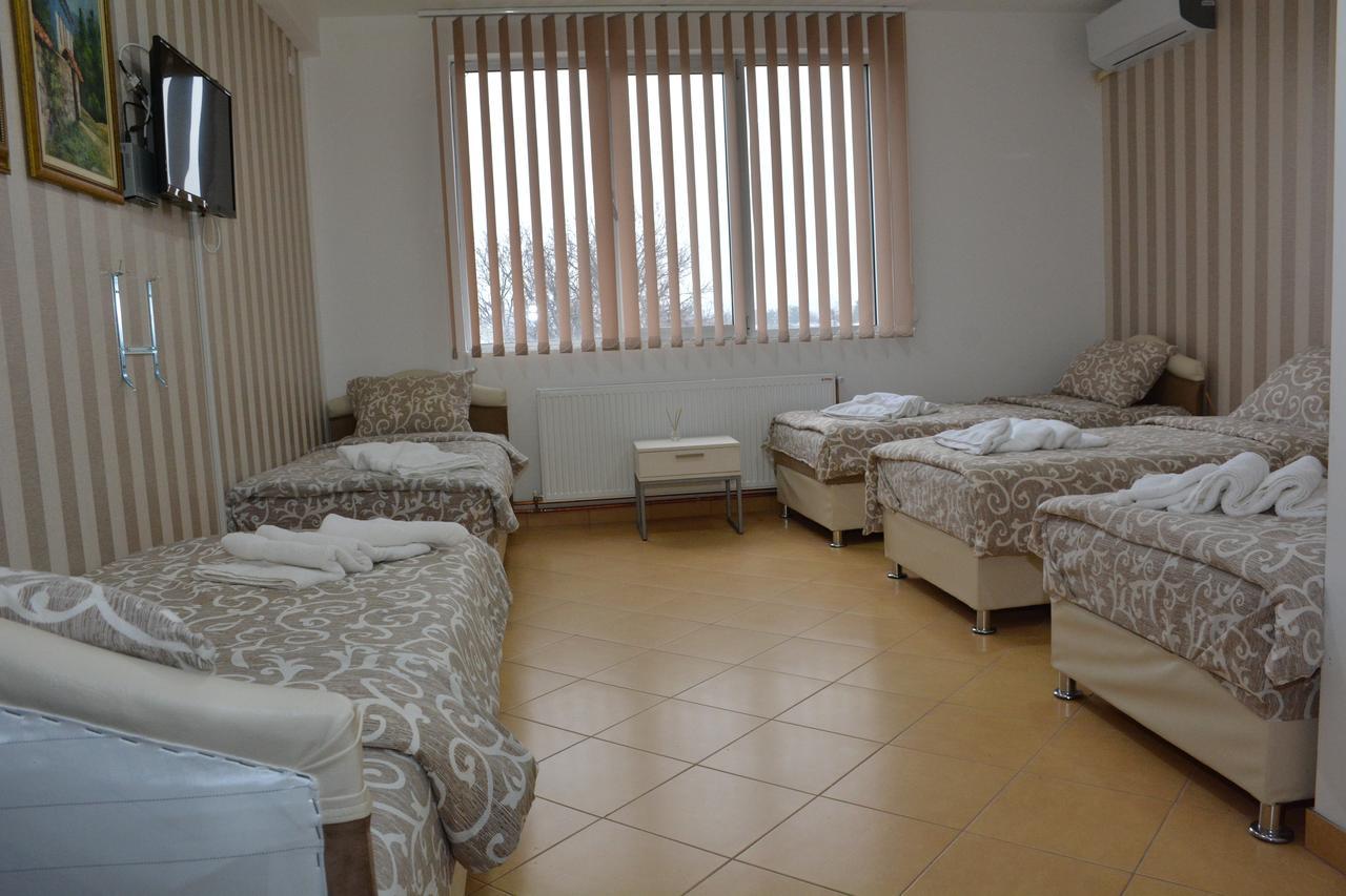 Garni Hotel Saradis Крушевац Экстерьер фото