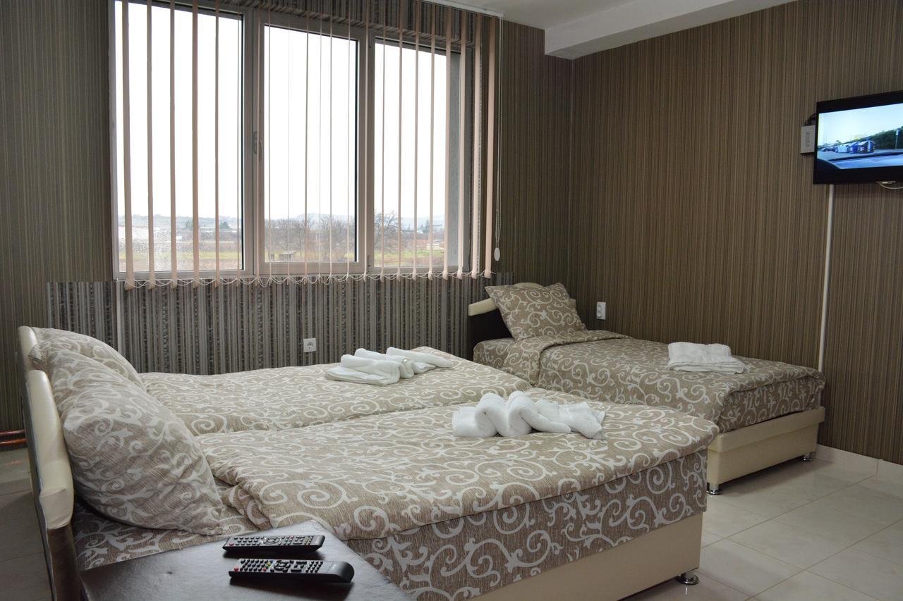 Garni Hotel Saradis Крушевац Экстерьер фото